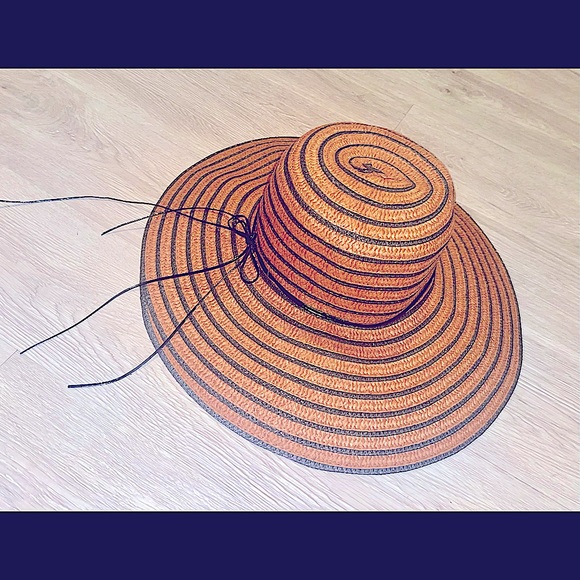 Two Spring/ Summer Hats - Picture 3 of 3